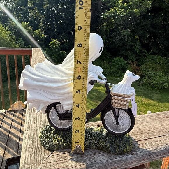 NEW Goblin & Ghoul Ghost Riding Bicycle Ghost Dog In Basket Figurine Halloween - Picture 3 of 3